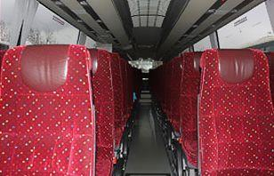 Autobuses Cooper Cars interior de autobús